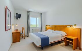 Hotel Rey Arturo Burgos  3*